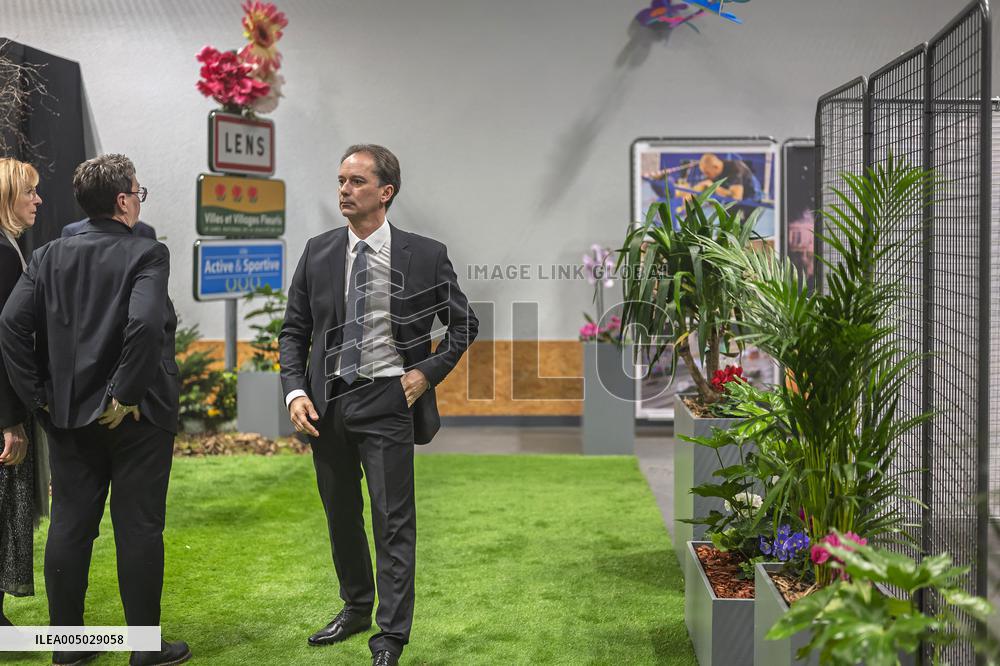 Outgoing Mayor Sylvain Robert - Lens