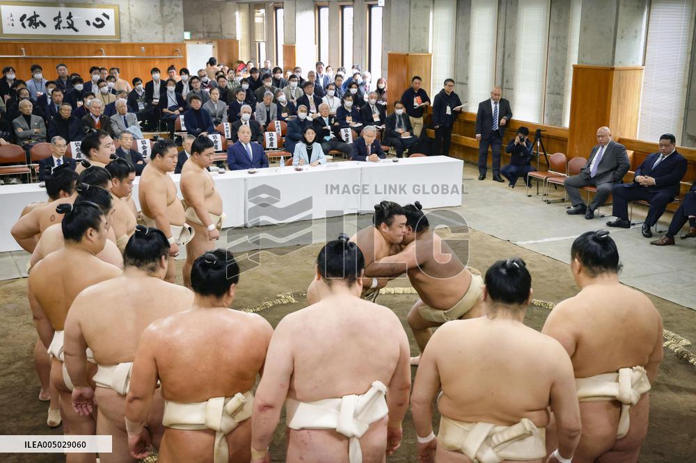 New Year Grand Sumo Tournament