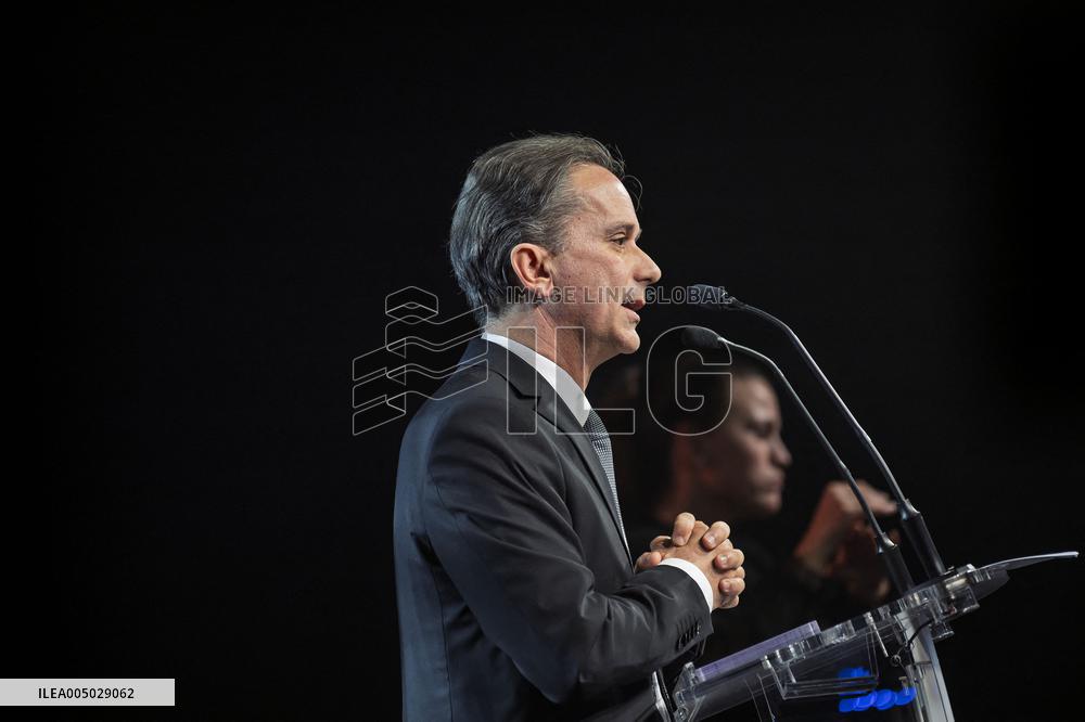 Outgoing Mayor Sylvain Robert - Lens