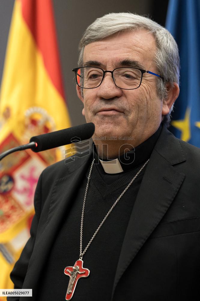 Government and Church Sign Agreement for Reparations - Madrid
