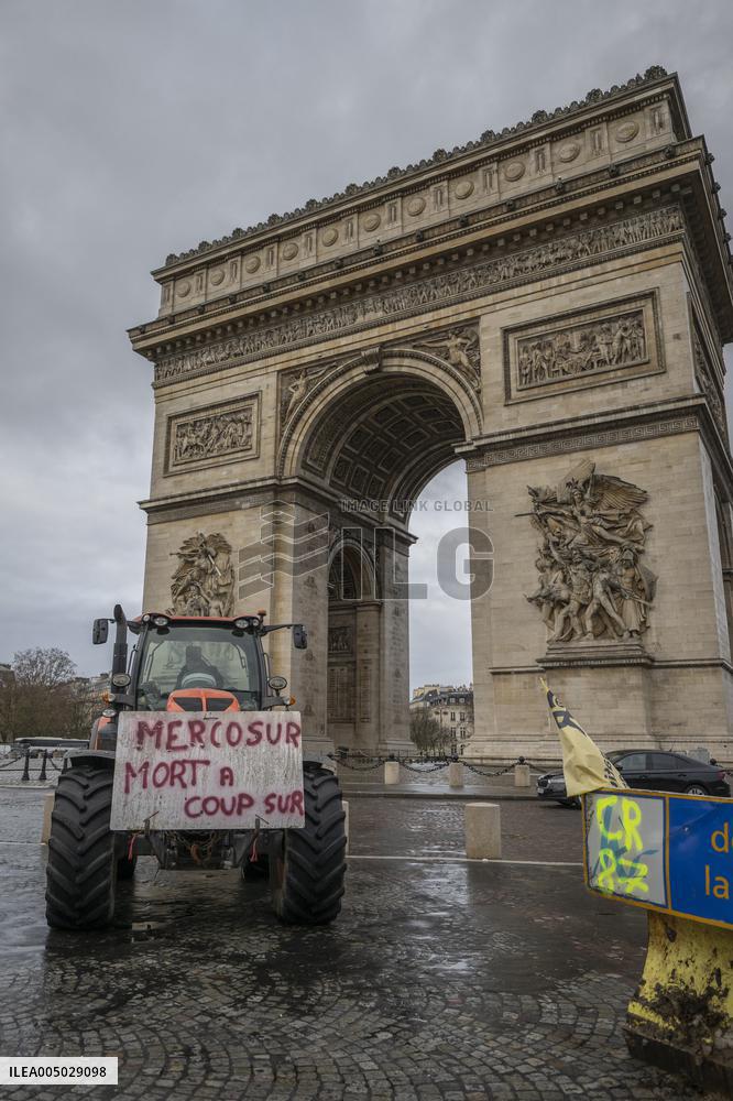 Several Dozen Farmers From The Coordination Rurale Arriving In Paris