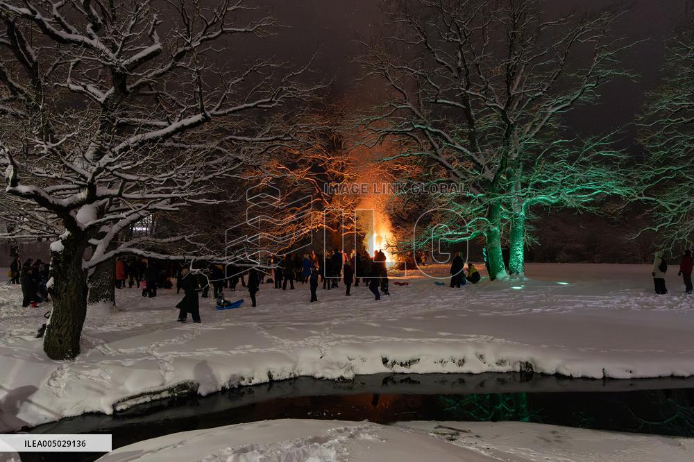 The Christmas tree burning tradition