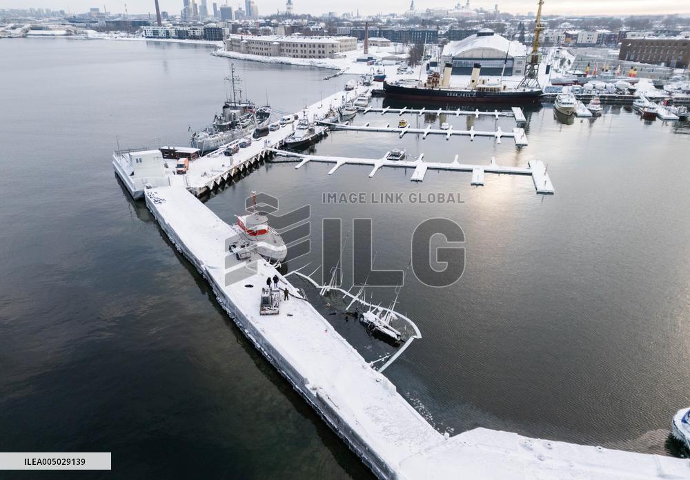 Preparing a vessel to be raised from underwater