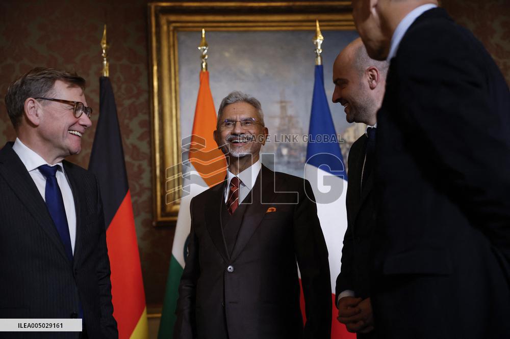 Weimar Triangle and Indian Foreign Ministers Meet in Paris