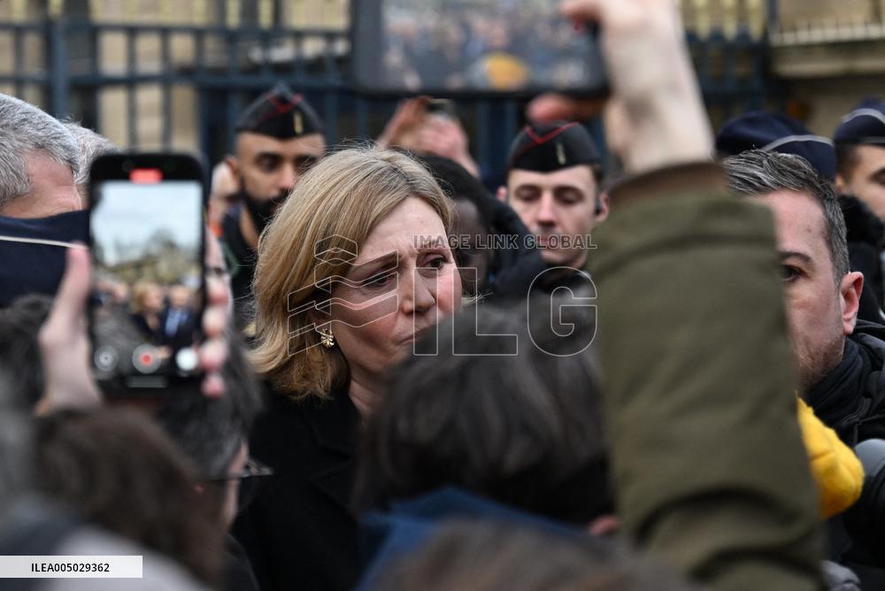 Yael Braun-Pivet Heckled Outside French National Assembly - Paris
