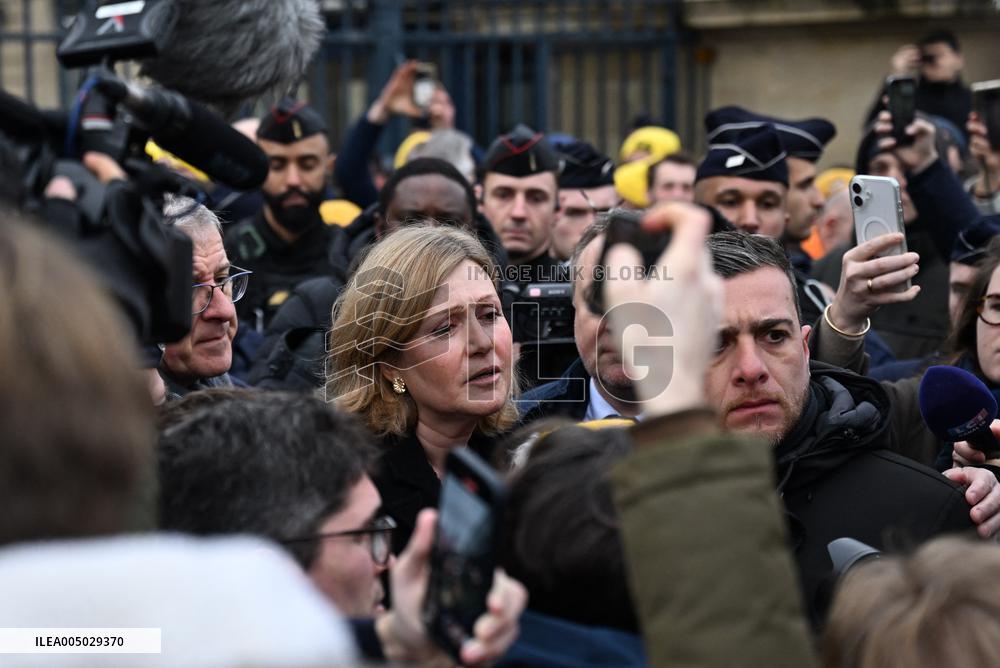 Yael Braun-Pivet Heckled Outside French National Assembly - Paris