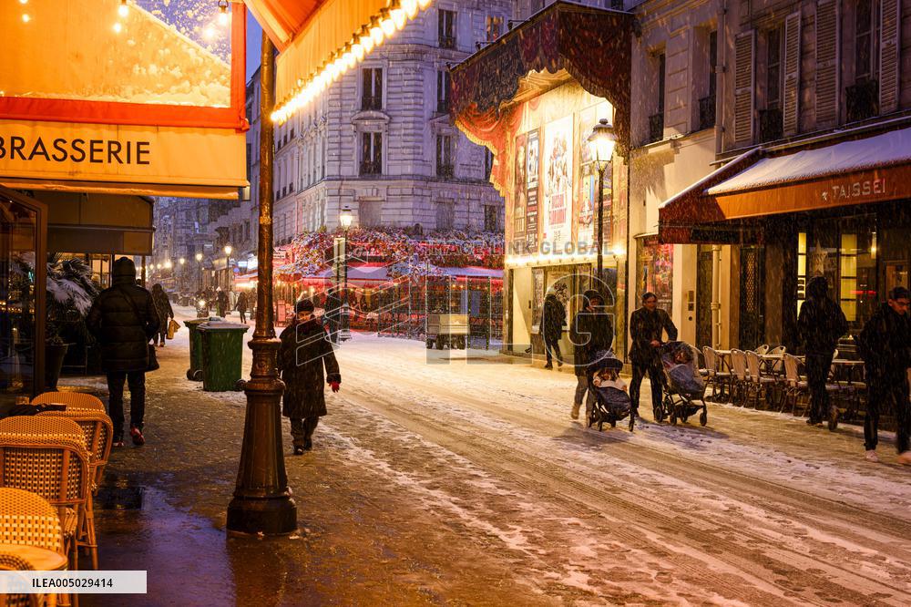 Illustration - Paris Under the Snow - Paris