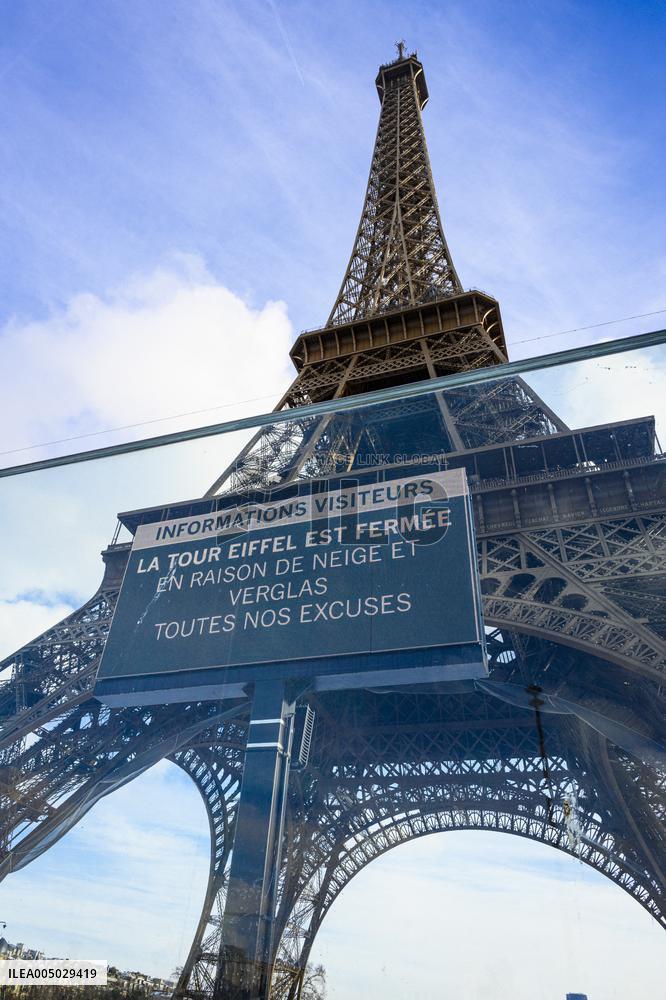 Illustration - Paris Under the Snow - Paris