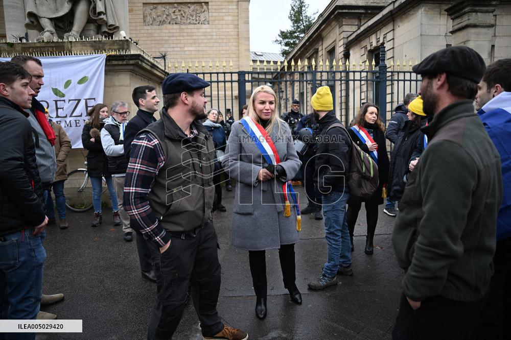 Farmers Protest In Front Of The National Assembly - Paris