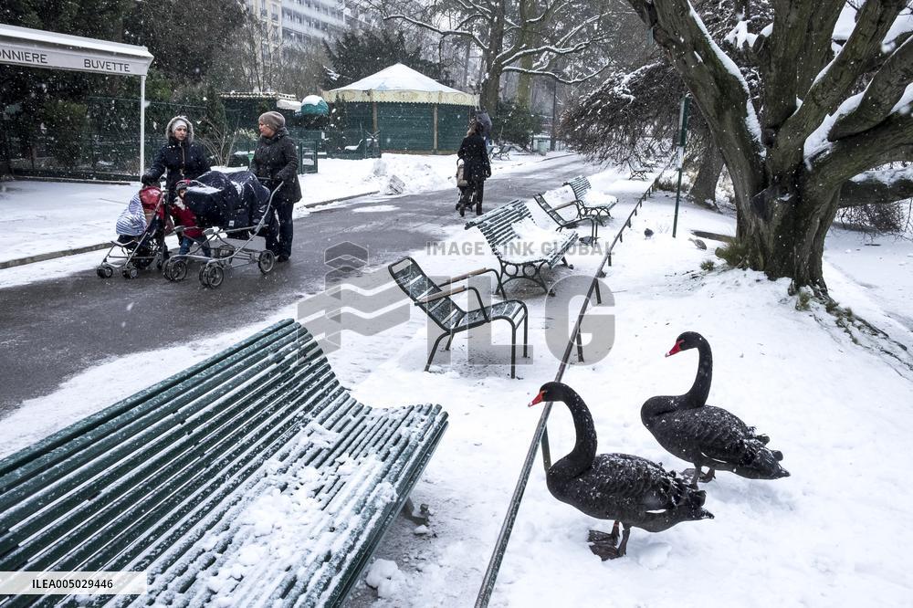Illustration - Paris Under the Snow - Paris