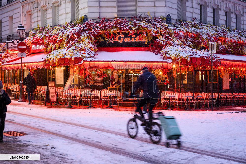 Illustration - Paris Under the Snow - Paris