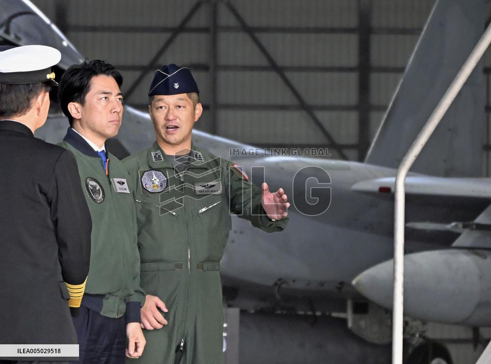 Japan defense minister visits ASDF base in Okinawa Pref.
