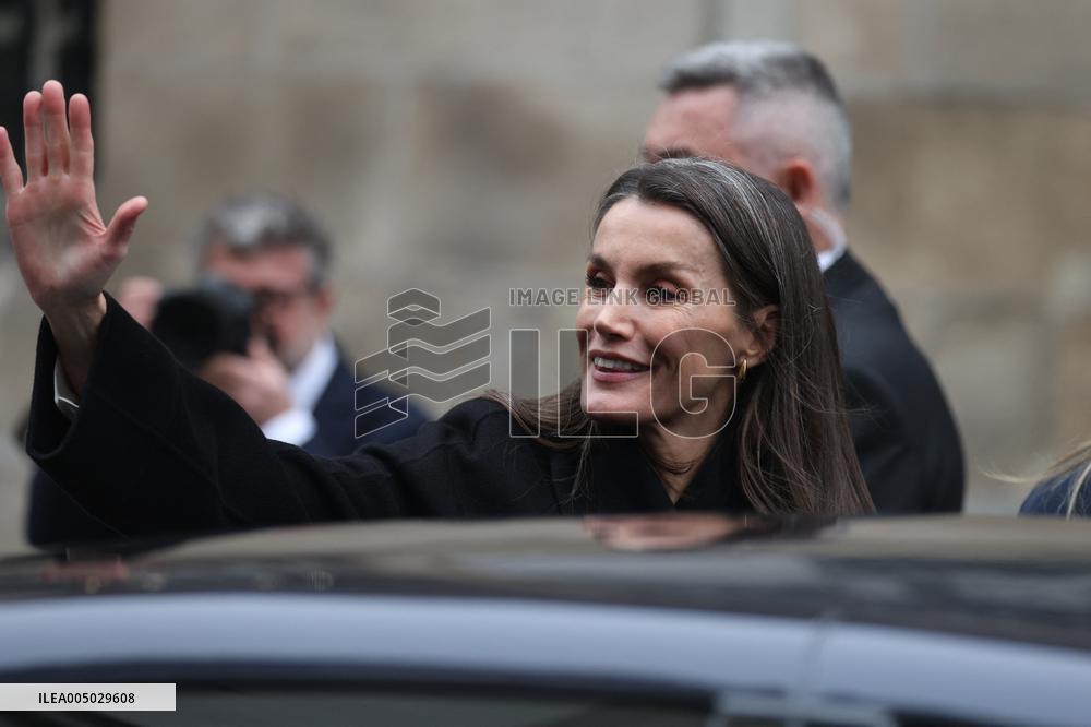 Queen Letizia Presides Over International Journalism Awards - Madrid
