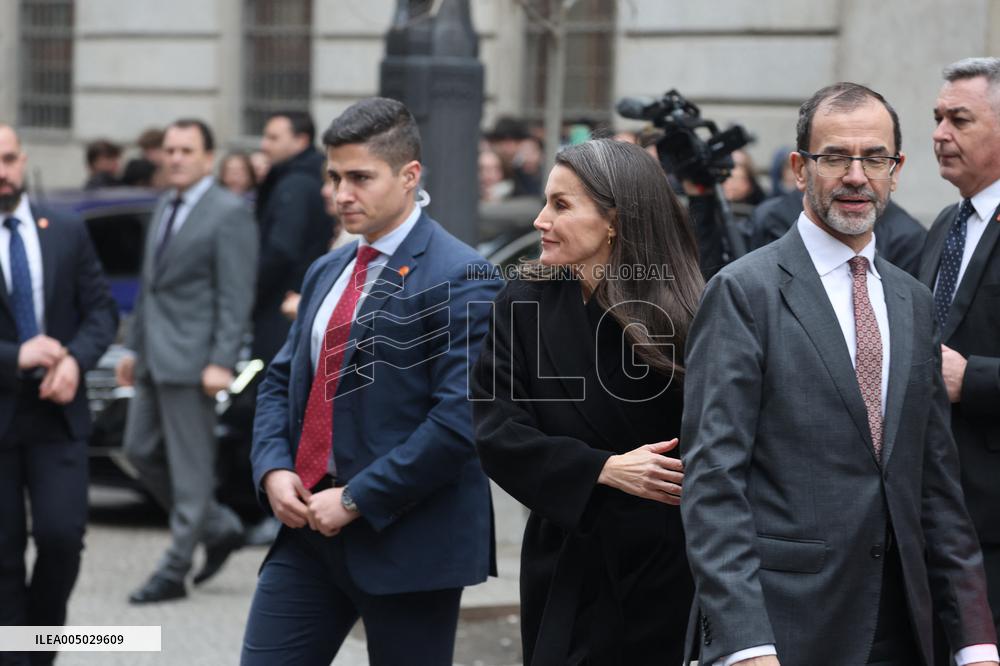 Queen Letizia Presides Over International Journalism Awards - Madrid