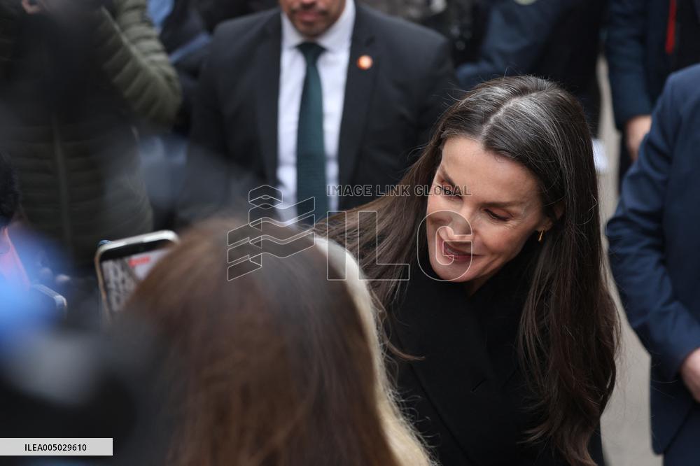 Queen Letizia Presides Over International Journalism Awards - Madrid