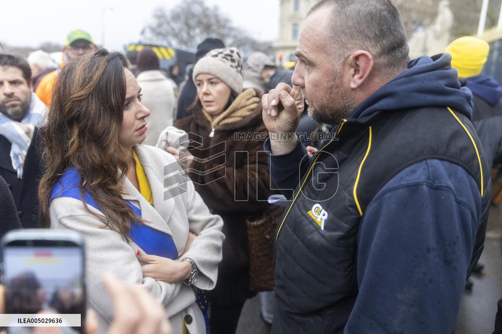 Sarah Knafo At Farmers Protest - Paris