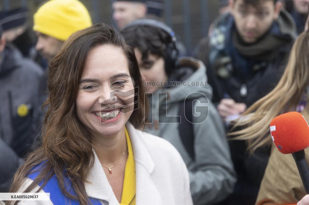 Sarah Knafo At Farmers Protest - Paris