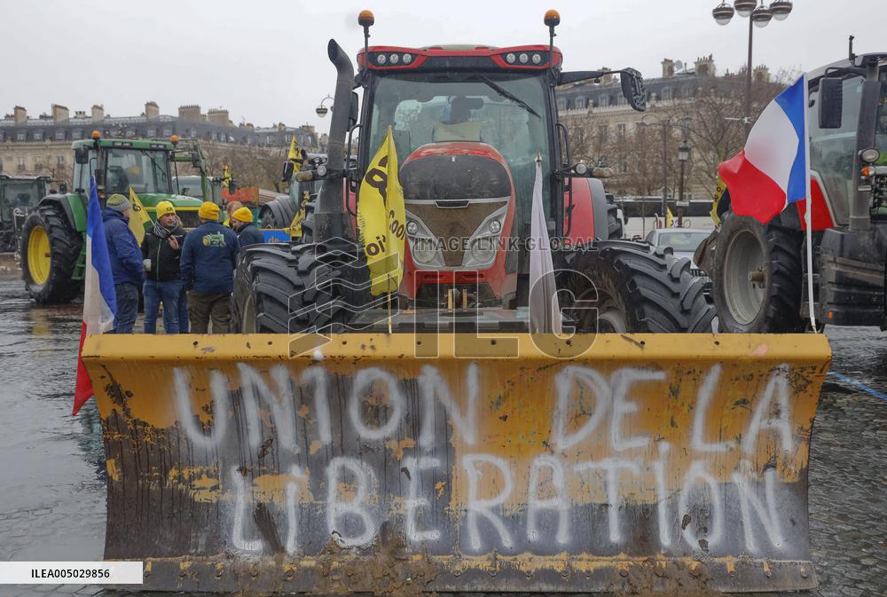 Farmers' Demonstration in Front of Arc De Triomphe - Paris