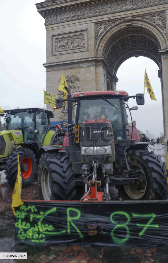 Farmers' Demonstration in Front of Arc De Triomphe - Paris