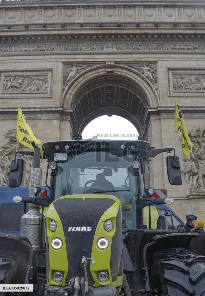Farmers' Demonstration in Front of Arc De Triomphe - Paris