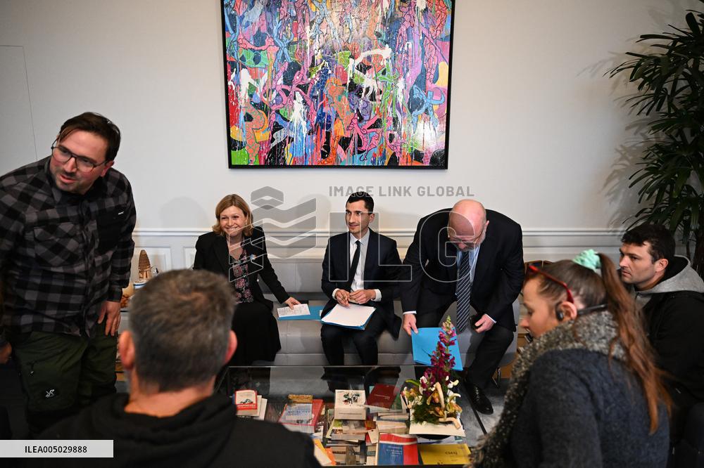 French National Assembly President Meets Farmers’ Union - Paris