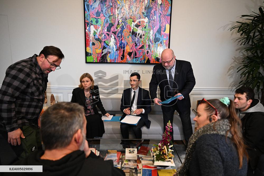 French National Assembly President Meets Farmers’ Union - Paris
