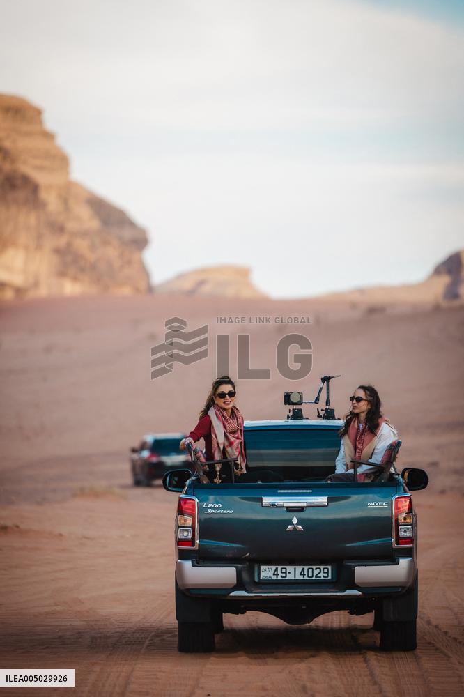 Queen Rania of Jordan Tours Wadi Rum - Jordan