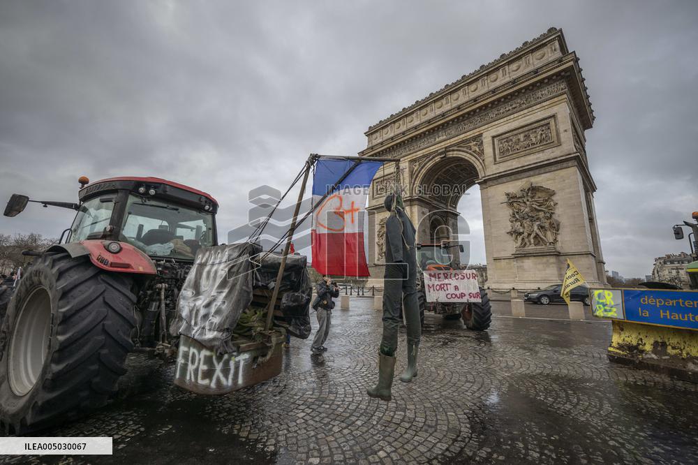 Farmers From The Coordination Rurale Arriving In Paris