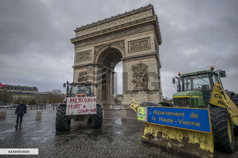 Farmers From The Coordination Rurale Arriving In Paris