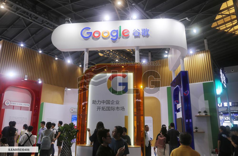 Google Market Value Exceeds Apple's