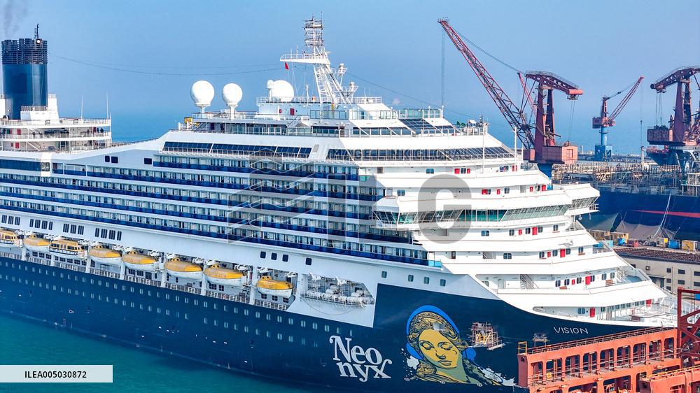 Large Cruise Ships Routine Repairs