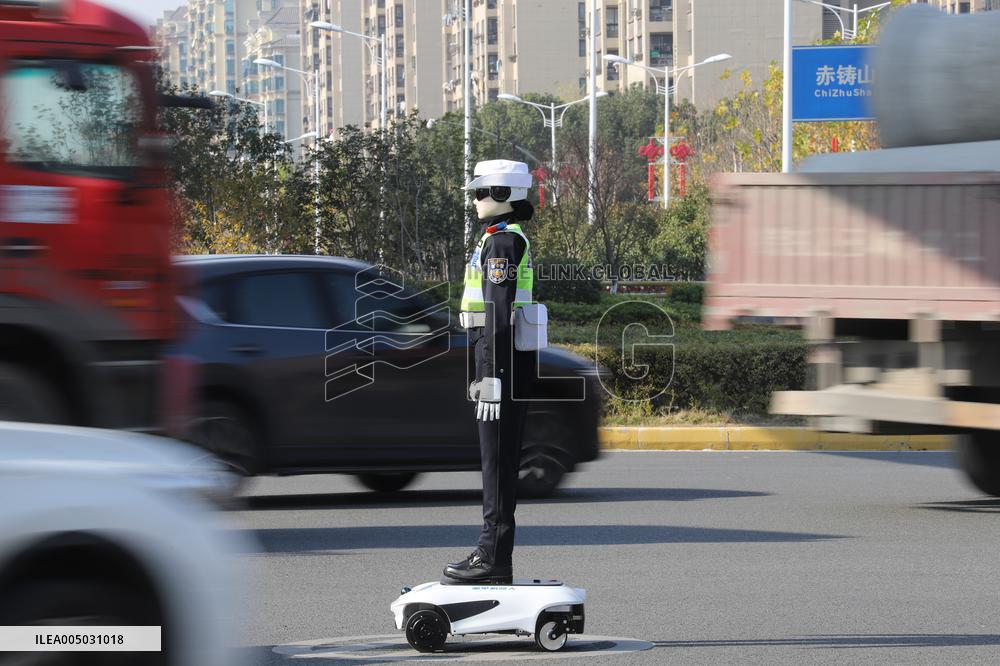 First AI Traffic Police Robot in Anhui