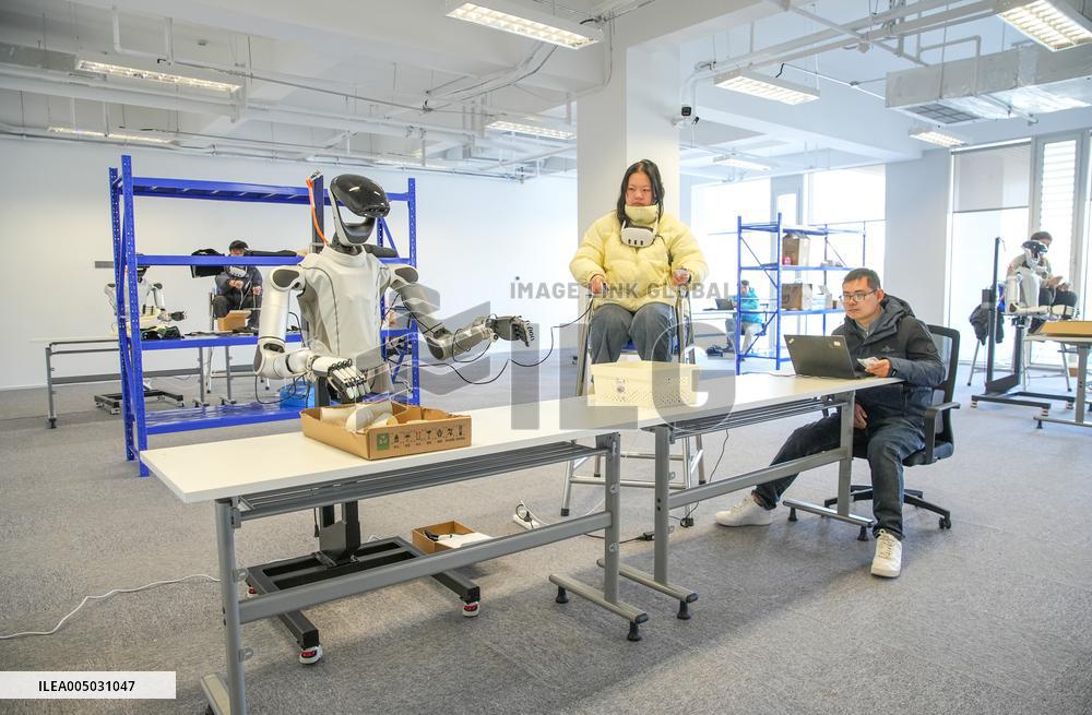 Humanoid Robots Simulation Training