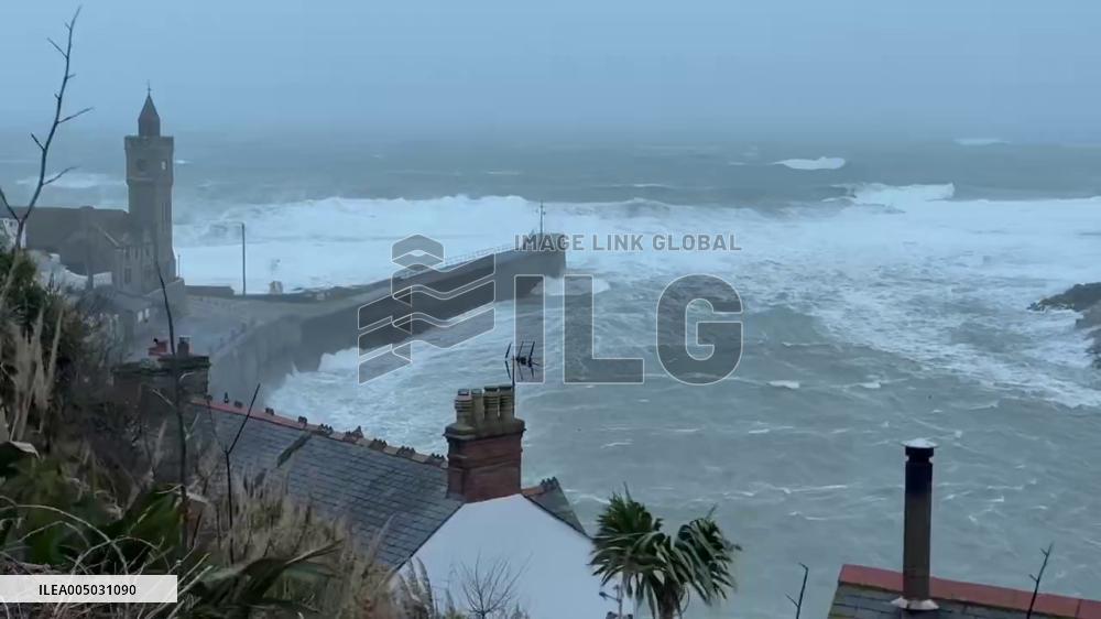 UK: Storm Goretti Whips Up Powerful Waves Along Cornwall Coast