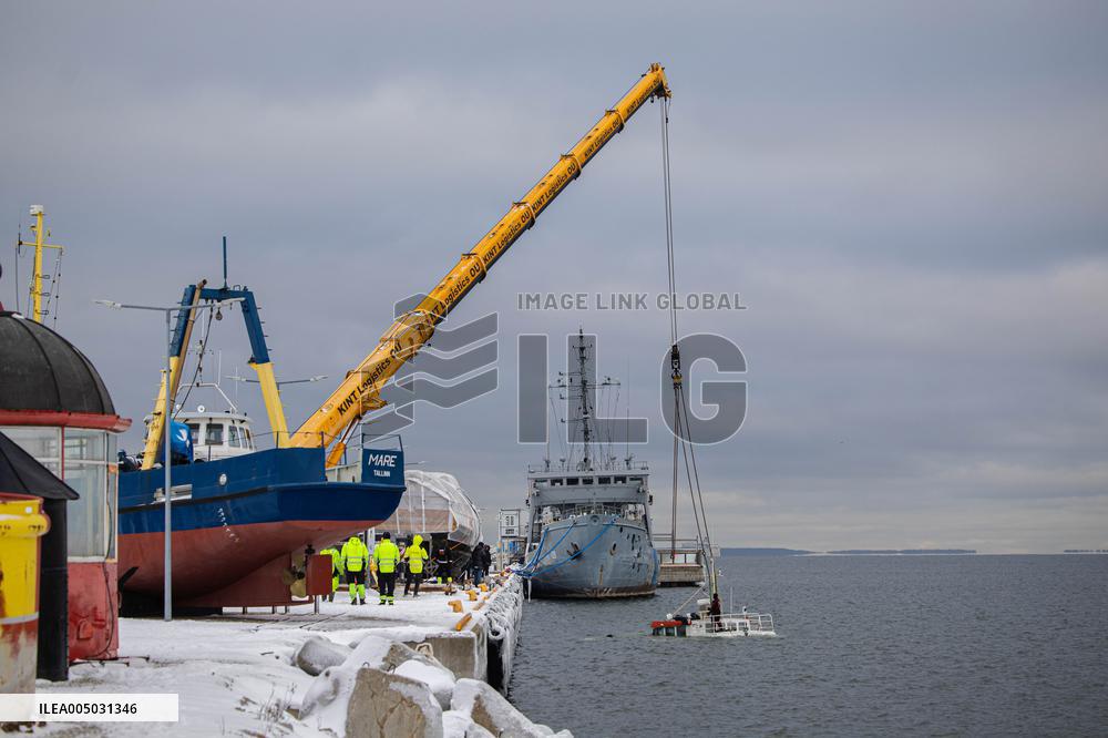 Rescue operation for cargo vessel Athos