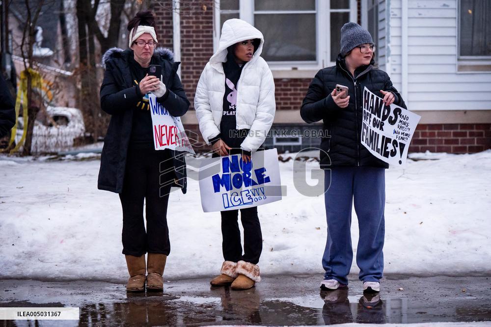 Memorial After Fatal Shooting - Minneapolis