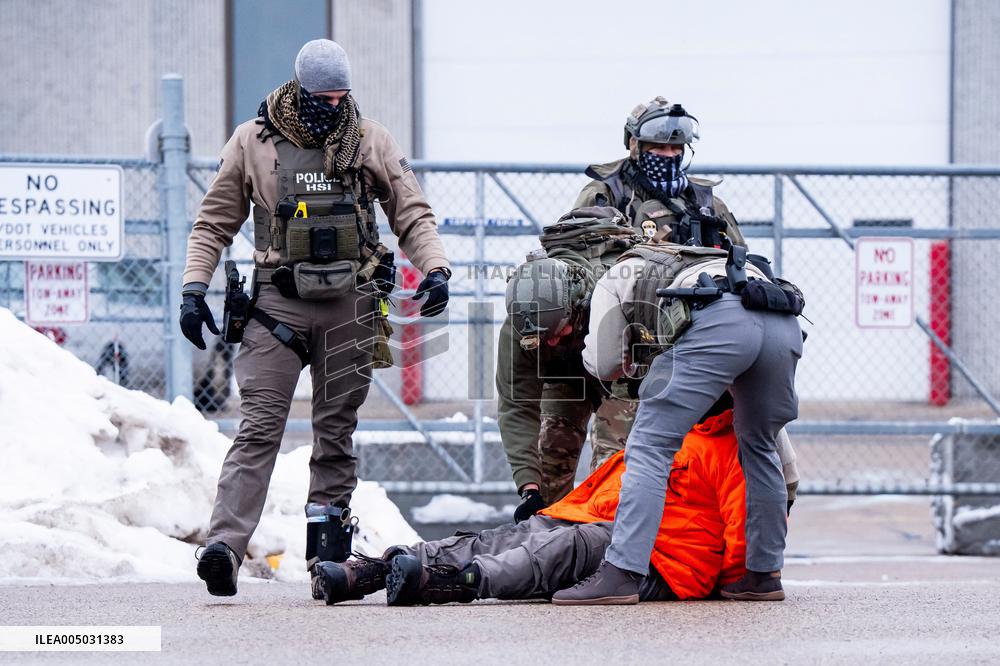 Federal Agents Clash With Protesters - Minneapolis