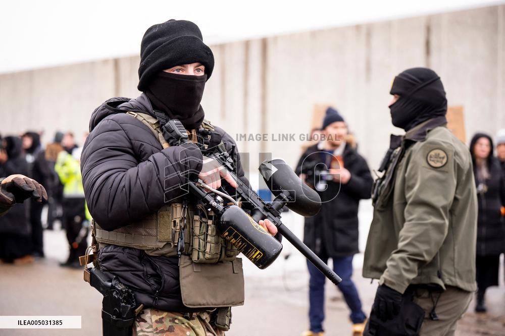 Federal Agents Clash With Protesters - Minneapolis