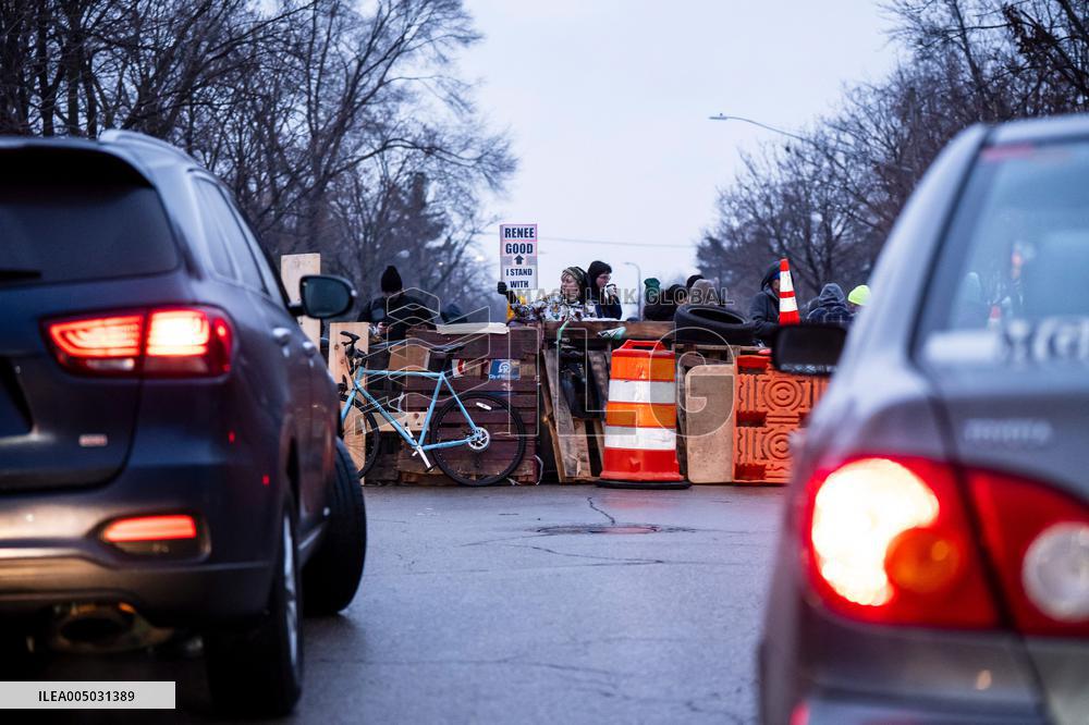 Federal Agents Clash With Protesters - Minneapolis