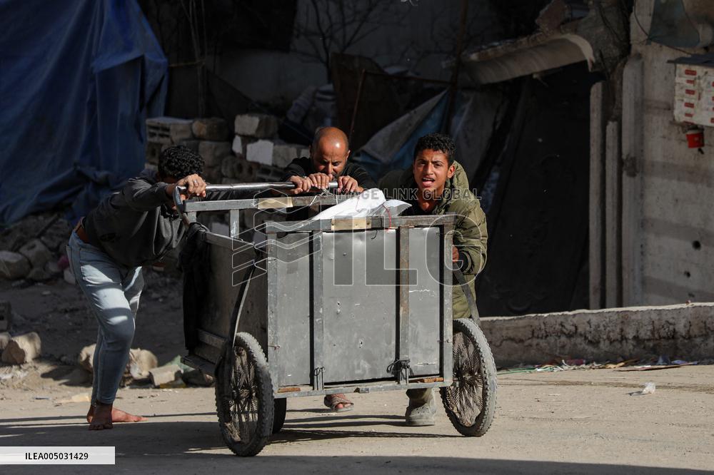 Food Distribution - Gaza