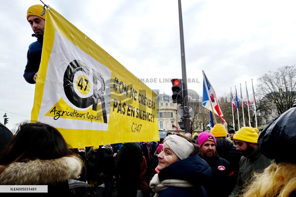 Farmers Protest In Front Of The National Assembly - Paris