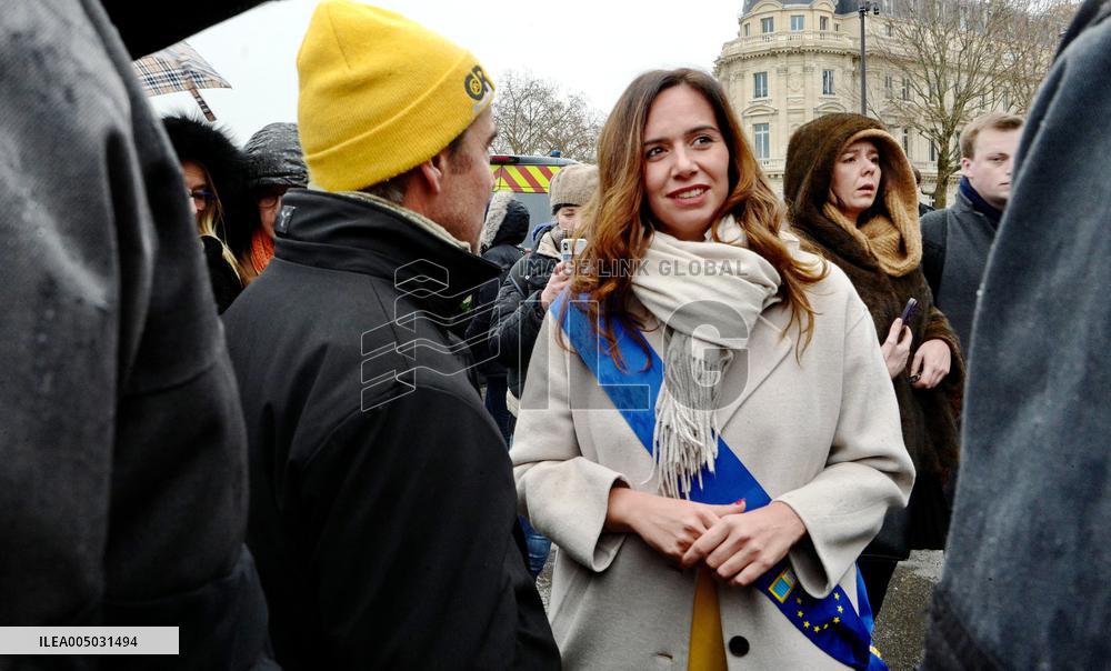 Farmers Protest In Front Of The National Assembly - Paris