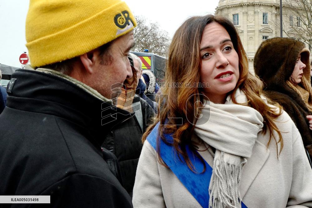 Farmers Protest In Front Of The National Assembly - Paris