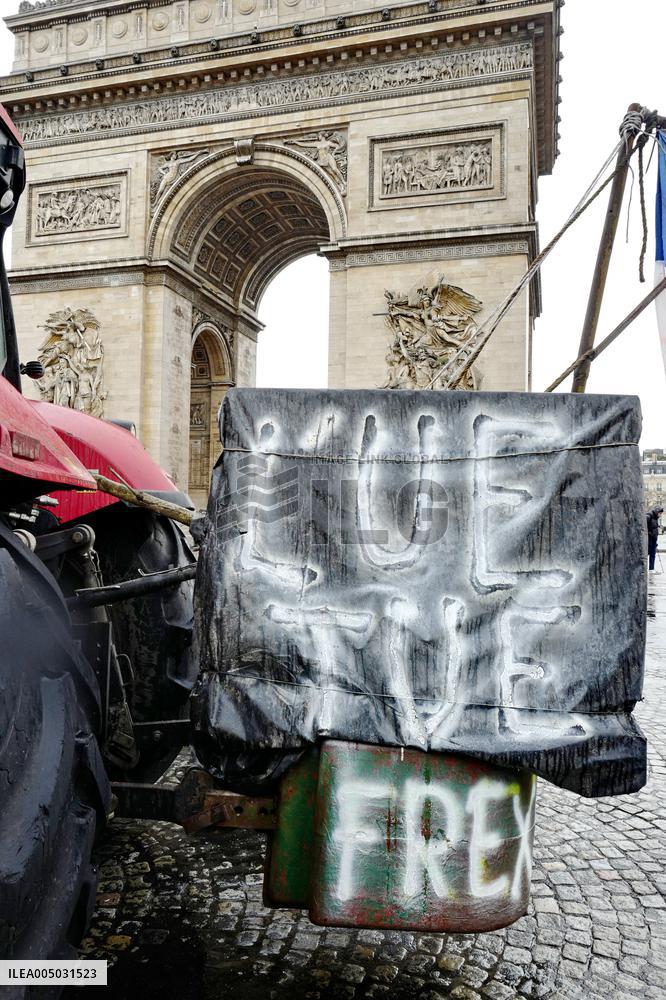 Several Dozen Farmers From The Coordination Rurale Arriving In Paris