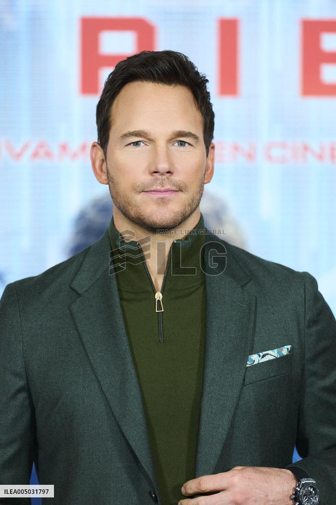 Chris Pratt At Mercy Photocall - Madrid