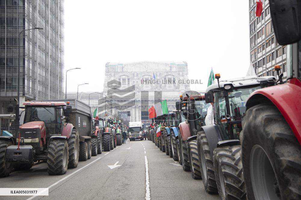 Milan, Piazza Duca D'Aosta, Demonstration to Say No to Approval of the Mercosur Treaty