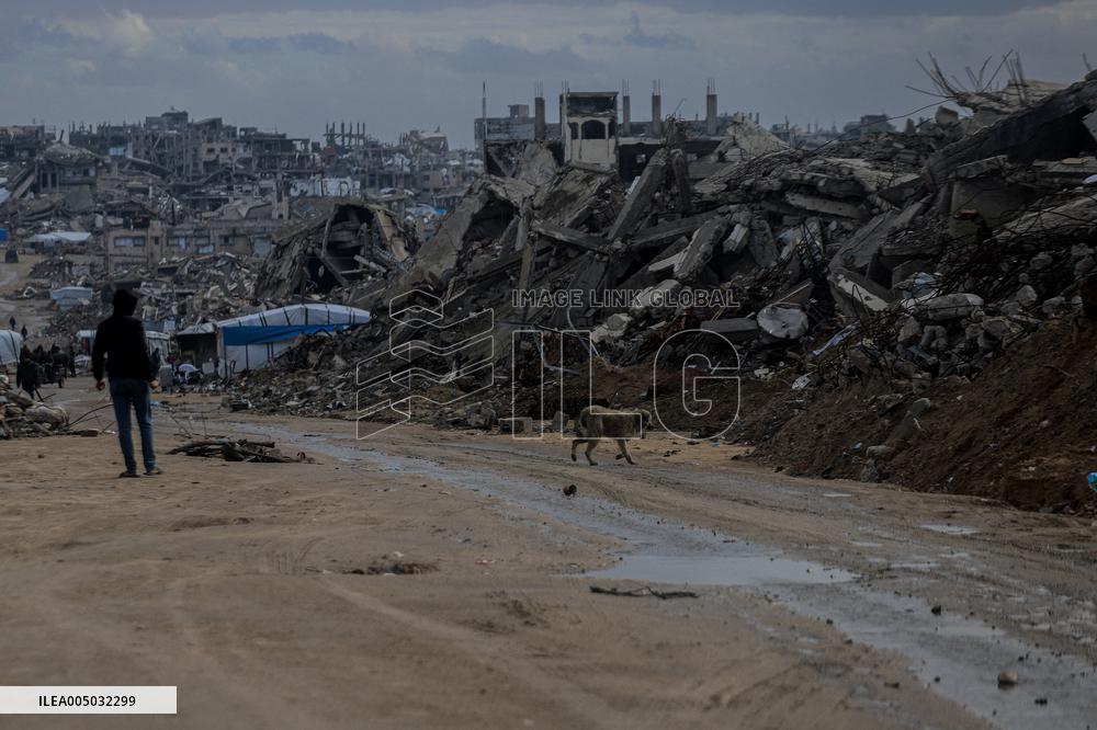 Winter Hits Northern Gaza Amid Humanitarian Crisis - Jabalia