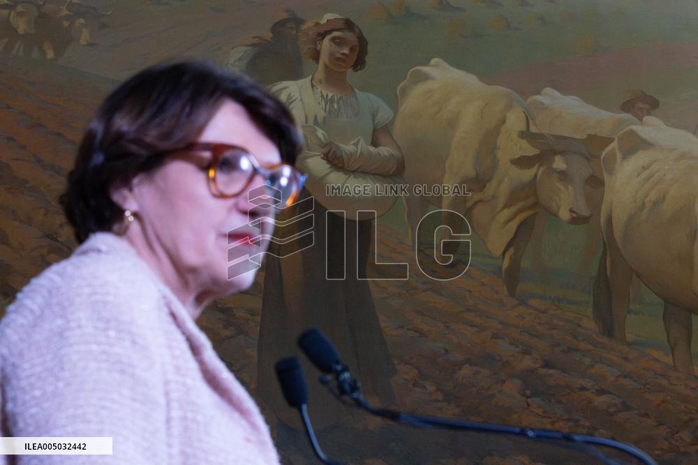 Press Conference at the Agricultural Ministry - Paris