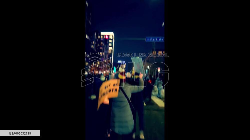 US: Noise Protest Targets Minneapolis Hotel Where ICE Agents Believed to be Staying 5