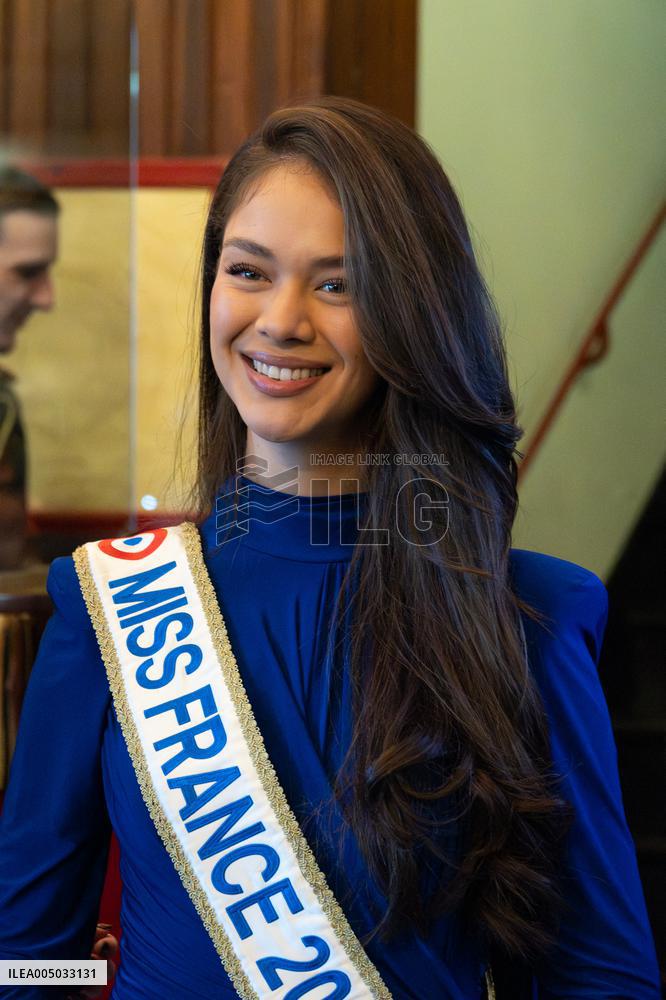 Stephane Rolland Event At Bouglione Winter Circus